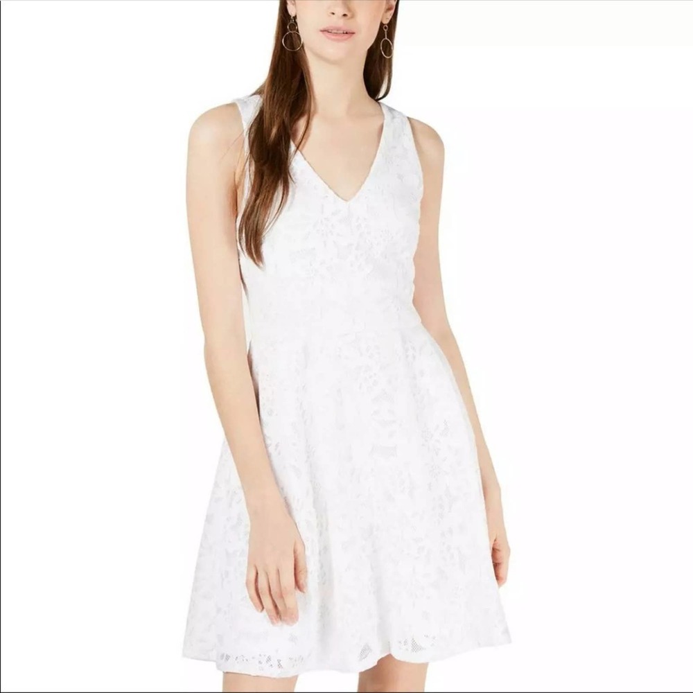 Crystal Doll Women's White Lace V-Neck/Back Fit & Flare Mini Dress sz Jr's 3